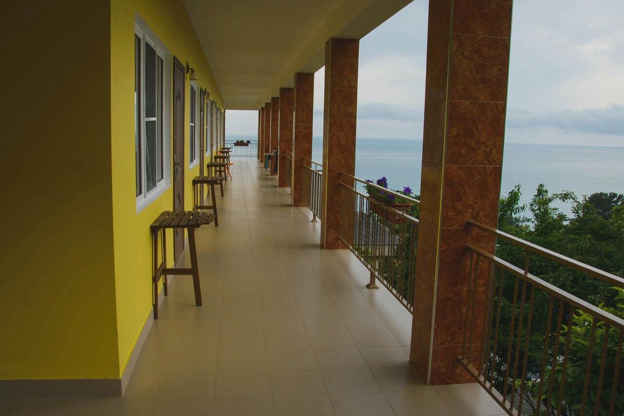 Guest House Arlen Gantiadi Kültér fotó
