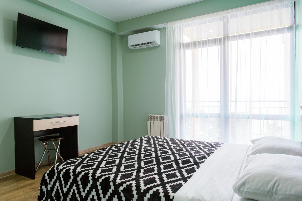 Guest House Arlen Gantiadi Kültér fotó