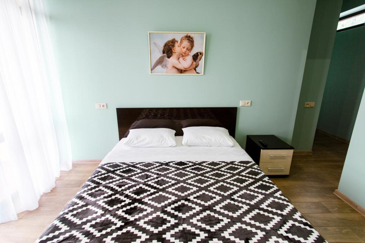 Guest House Arlen Gantiadi Kültér fotó