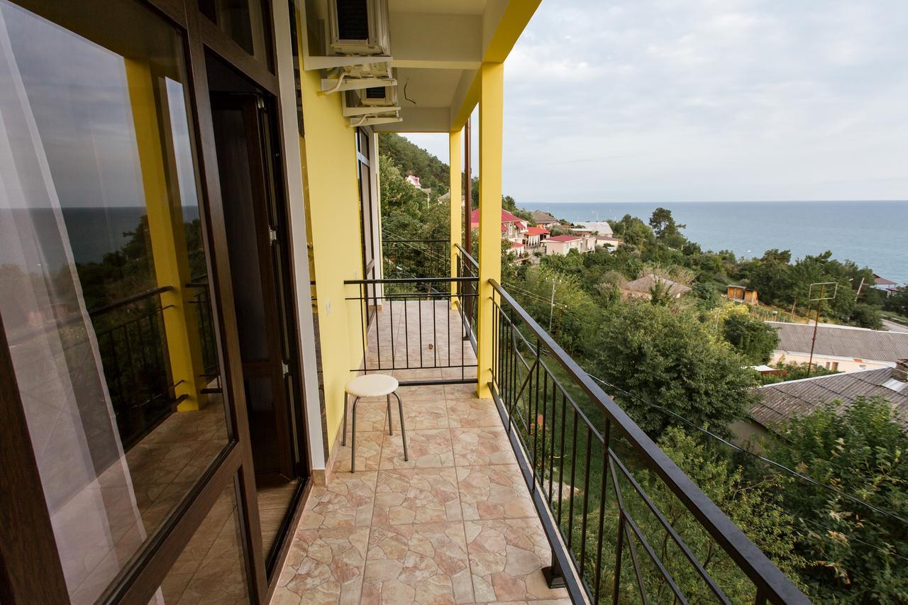 Guest House Arlen Gantiadi Kültér fotó